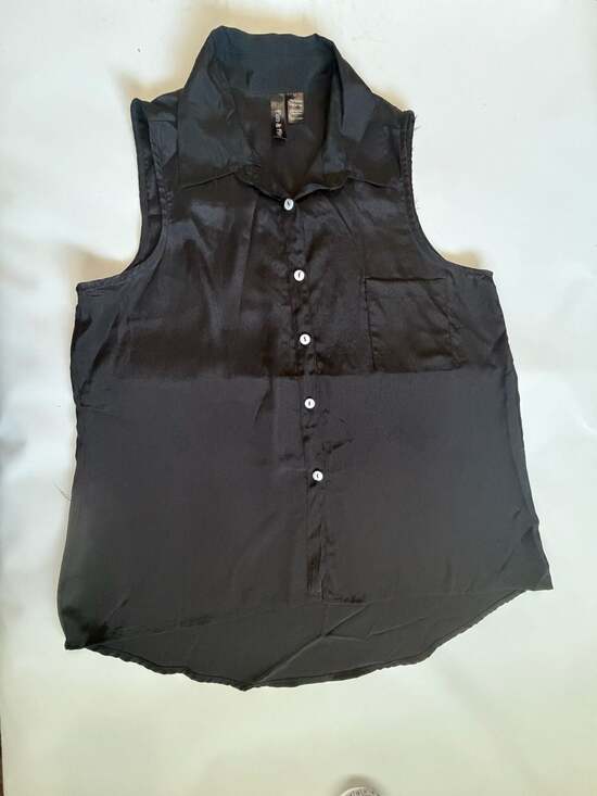 Banana Republic Tops - Fun & Flirt Top Womens MBlack Satin Sleeveless Button Up Collared Shirt Pocket